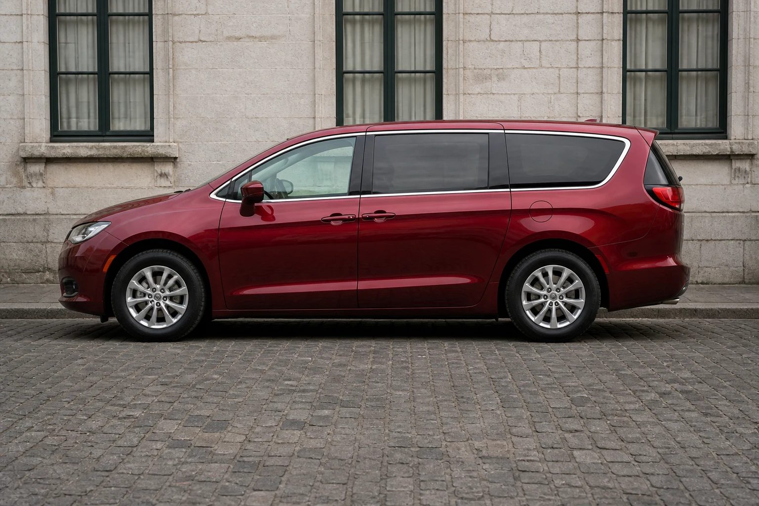 Seitenansicht (Fahrerseite) des Chrysler Voyager 5 als Kombi (mit KI erzeugt)