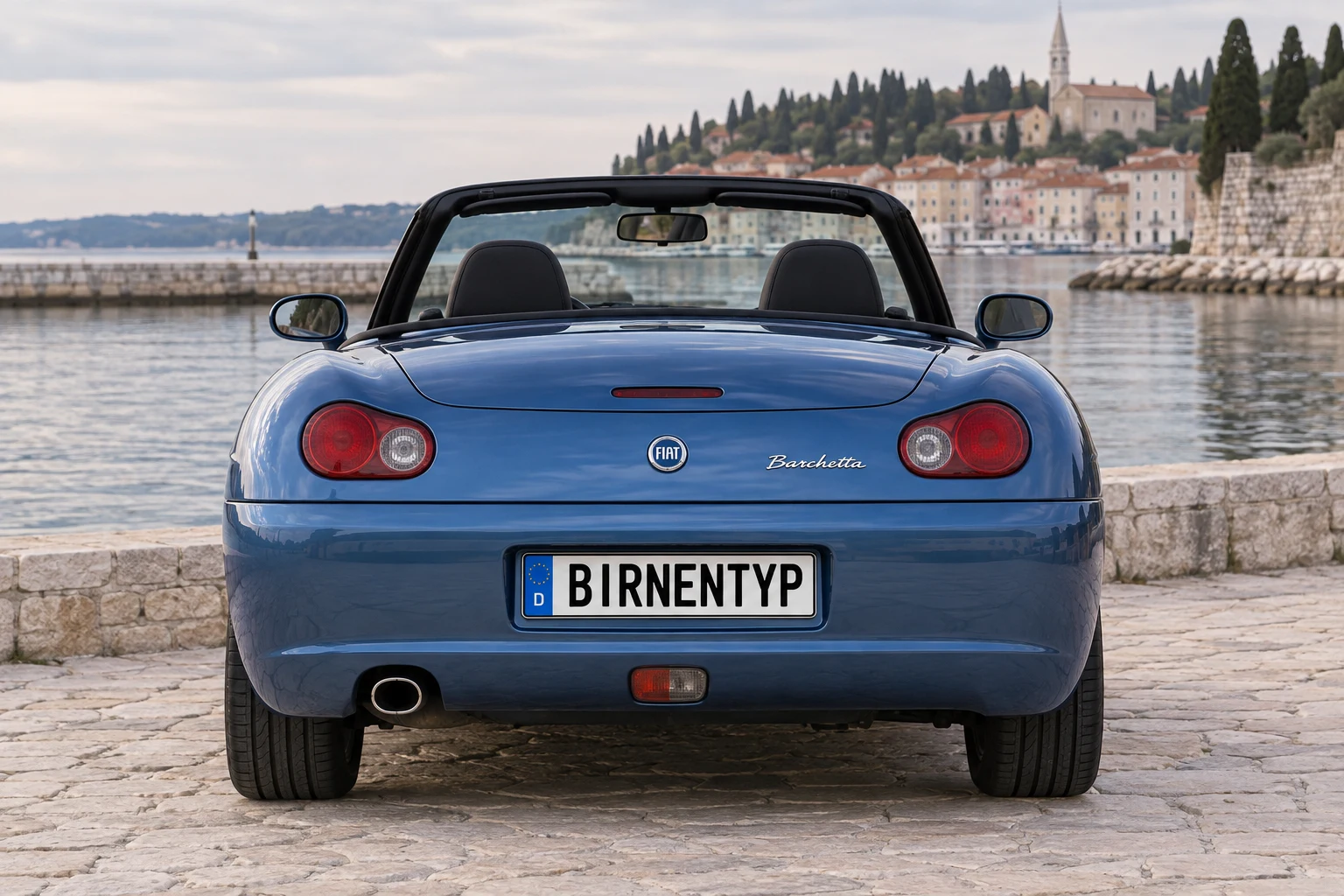 Heck-Ansicht des Fiat Barchetta 1 (mit KI erzeugt)
