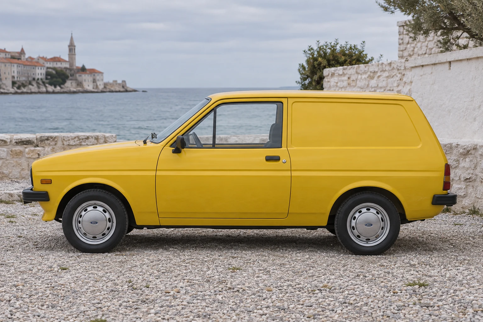 Seitenansicht (Fahrerseite) des Ford Fiesta 1 als Kastenwagen (mit KI erzeugt)