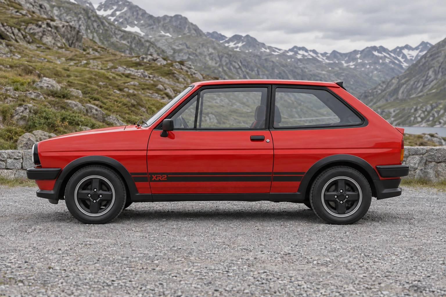 Seitenansicht (Fahrerseite) des Ford Fiesta 1 als XR2 (mit KI erzeugt)