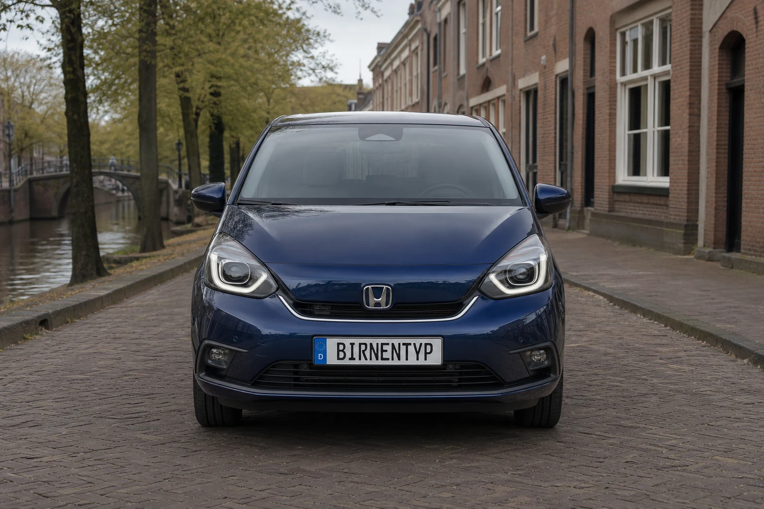 Frontansicht des Honda Jazz/Fit 4 (mit KI erzeugt)