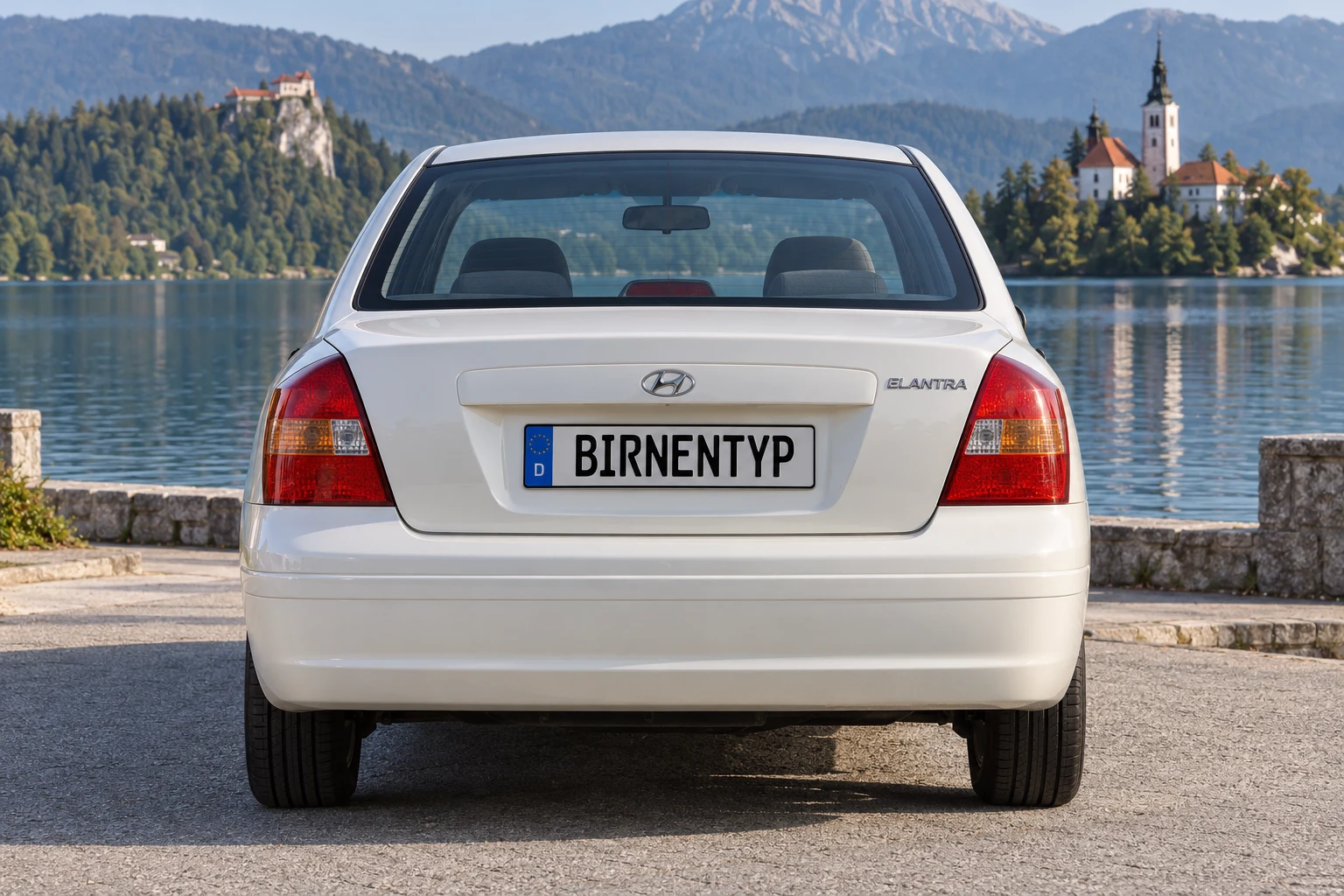 Heck-Ansicht des Hyundai Elantra 3 (mit KI erzeugt)