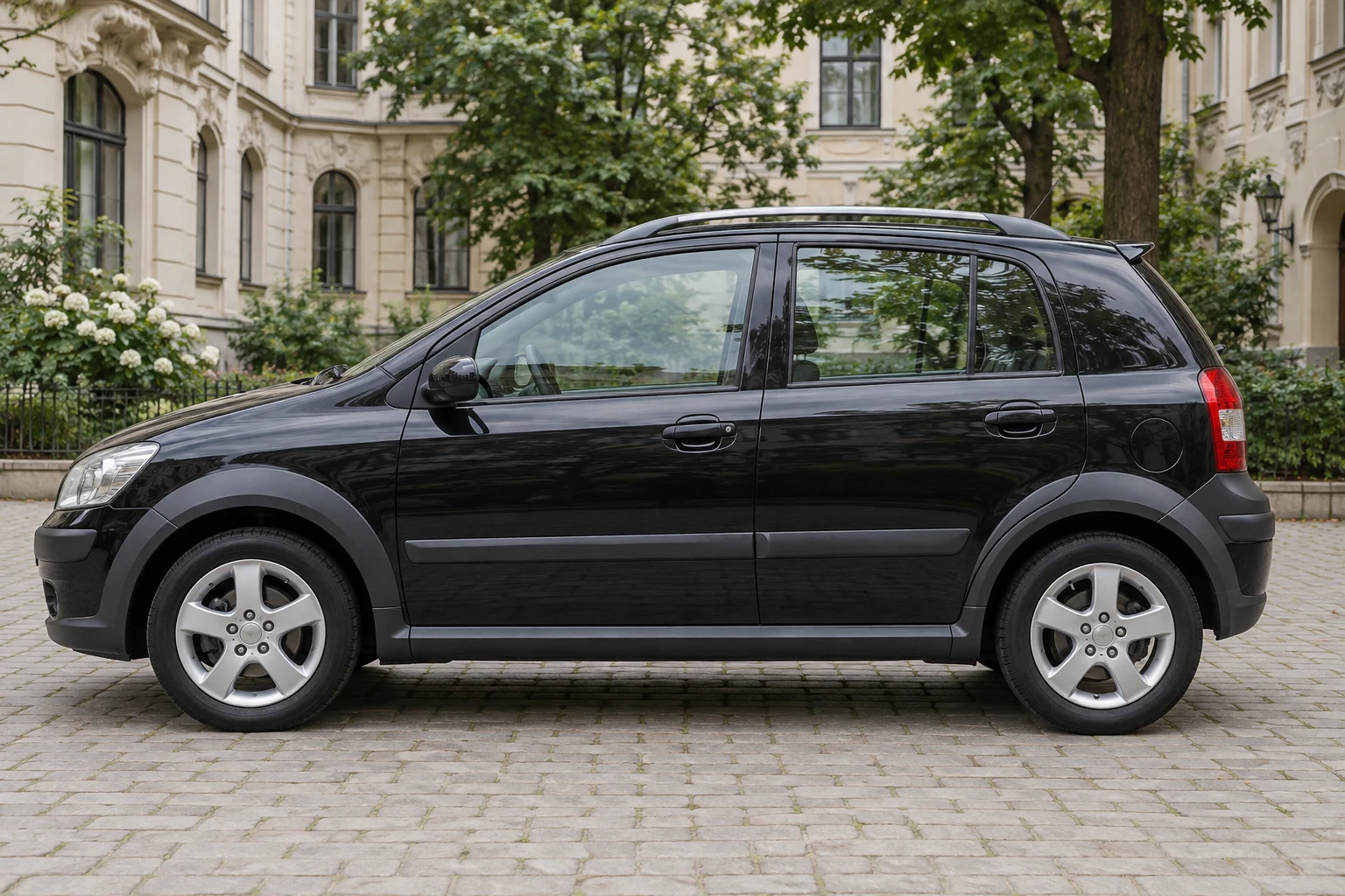 Seitenansicht (Fahrerseite) des Hyundai Getz 1 als Cross Getz (mit KI erzeugt)