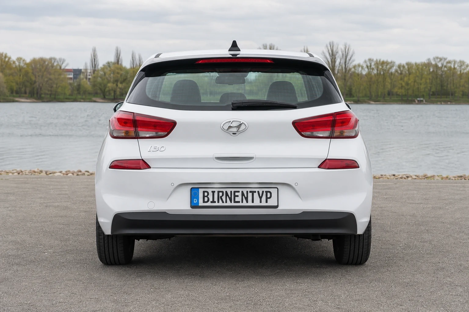 Heck-Ansicht des Hyundai i30 3. Gen (mit KI erzeugt)