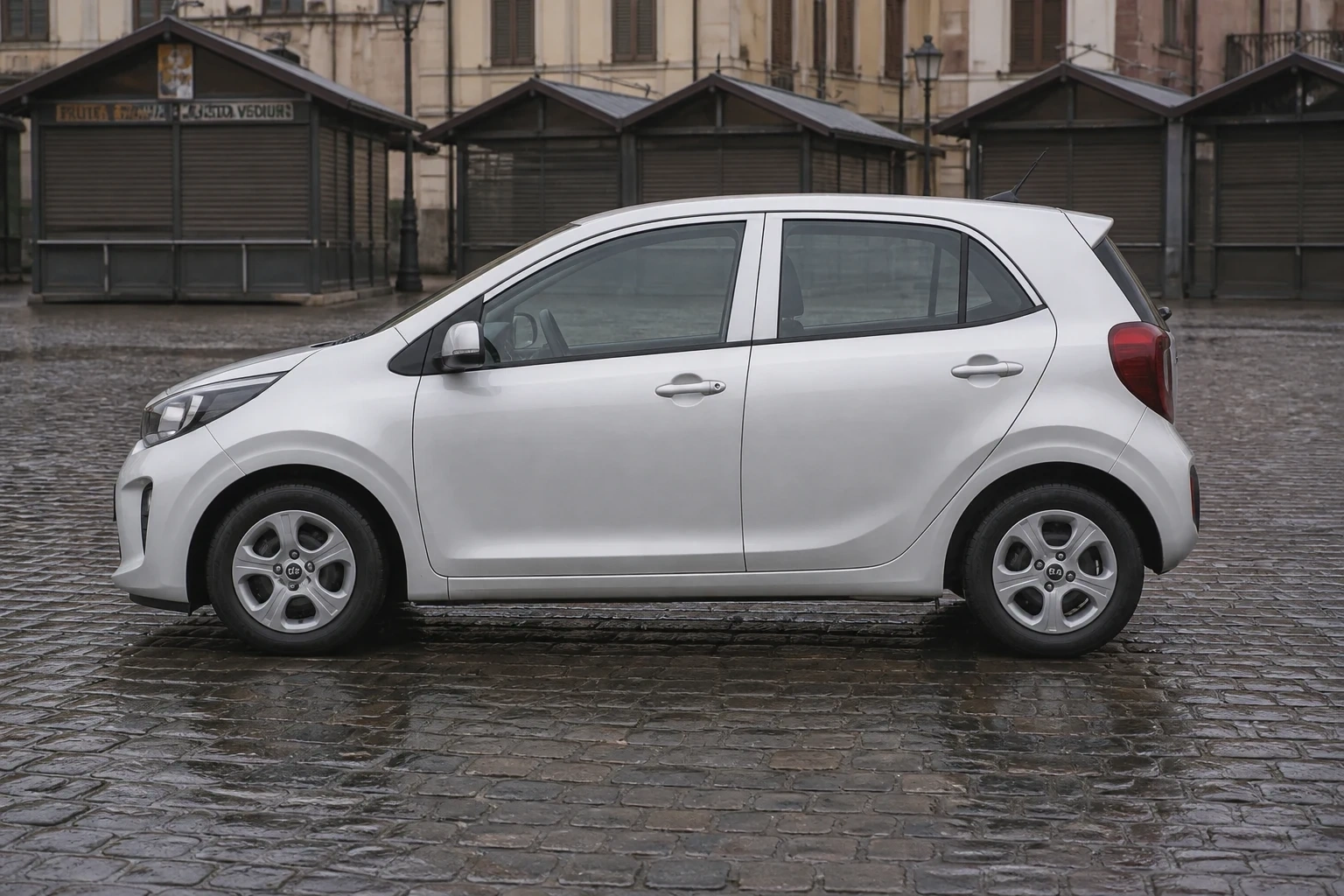 Seitenansicht (Fahrerseite) des Kia Picanto 3 als 5-Türer (mit KI erzeugt)