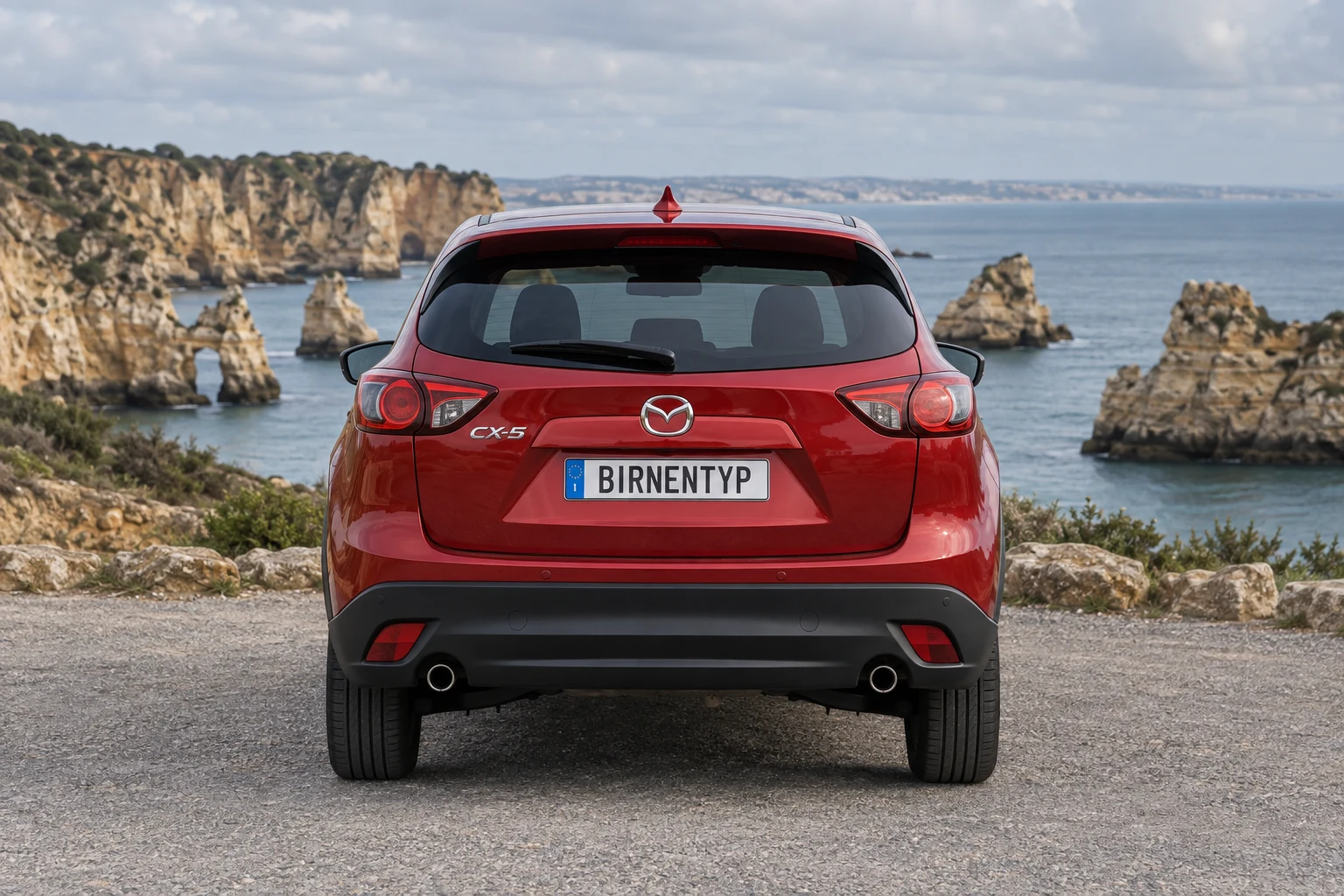 Heck-Ansicht des Mazda CX-5 1 (SUV 5-Türer) (mit KI erzeugt)