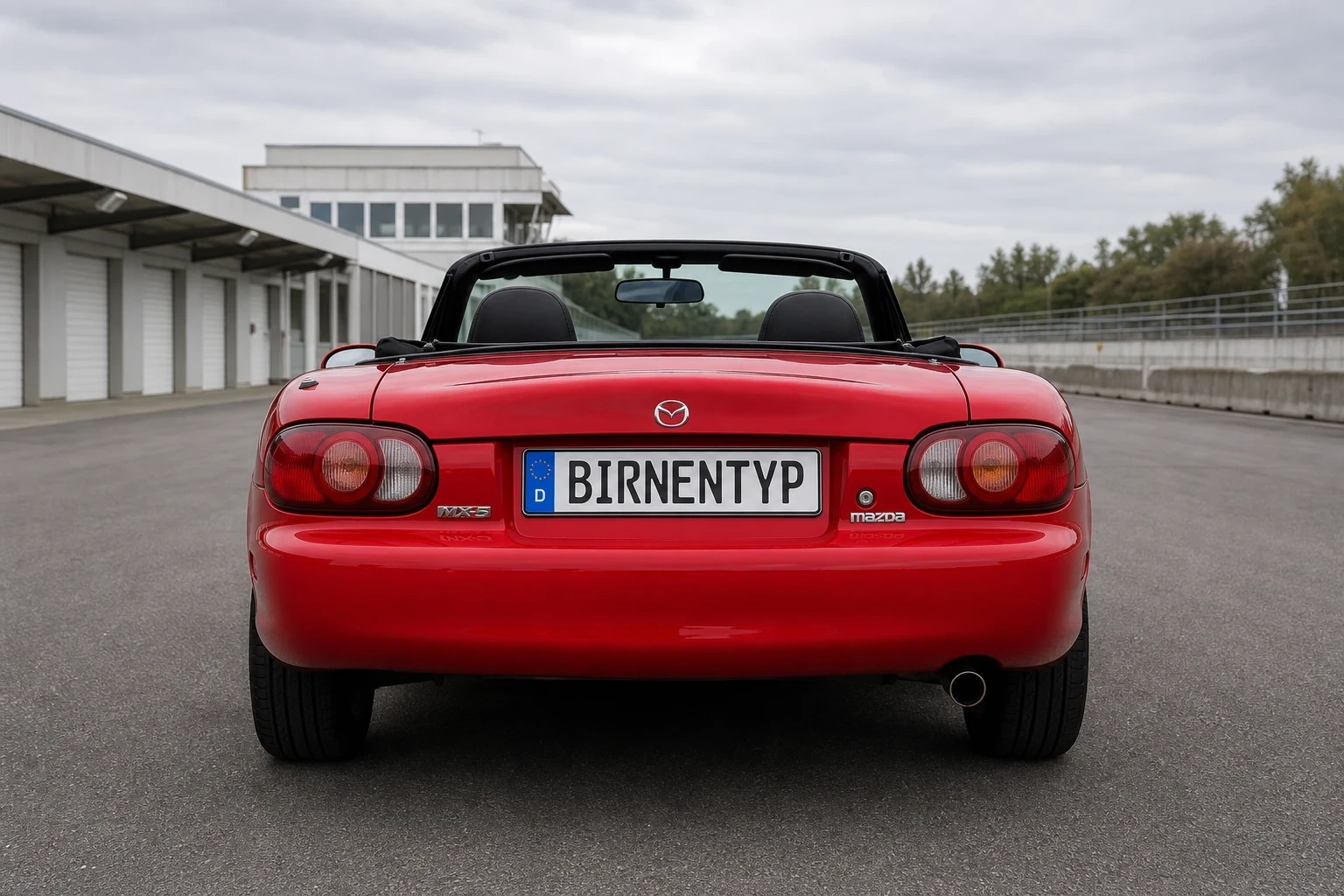 Heck-Ansicht des Mazda MX-5 / Miata 2. Gen (mit KI erzeugt)