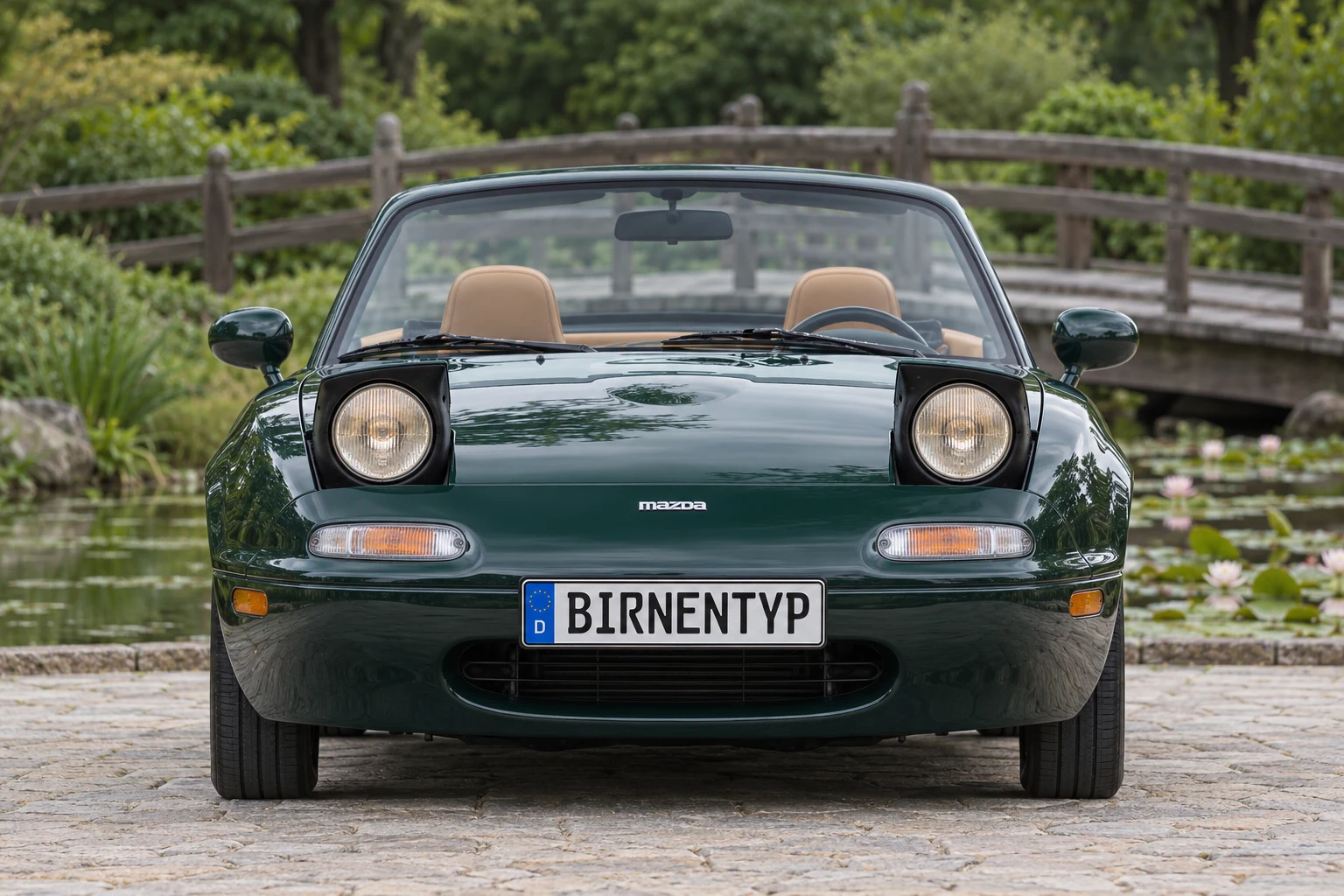 Frontansicht des Mazda MX-5 / Miata 1 (Roadster (Softtop / Hardtop 2-Türer)) (mit KI erzeugt)