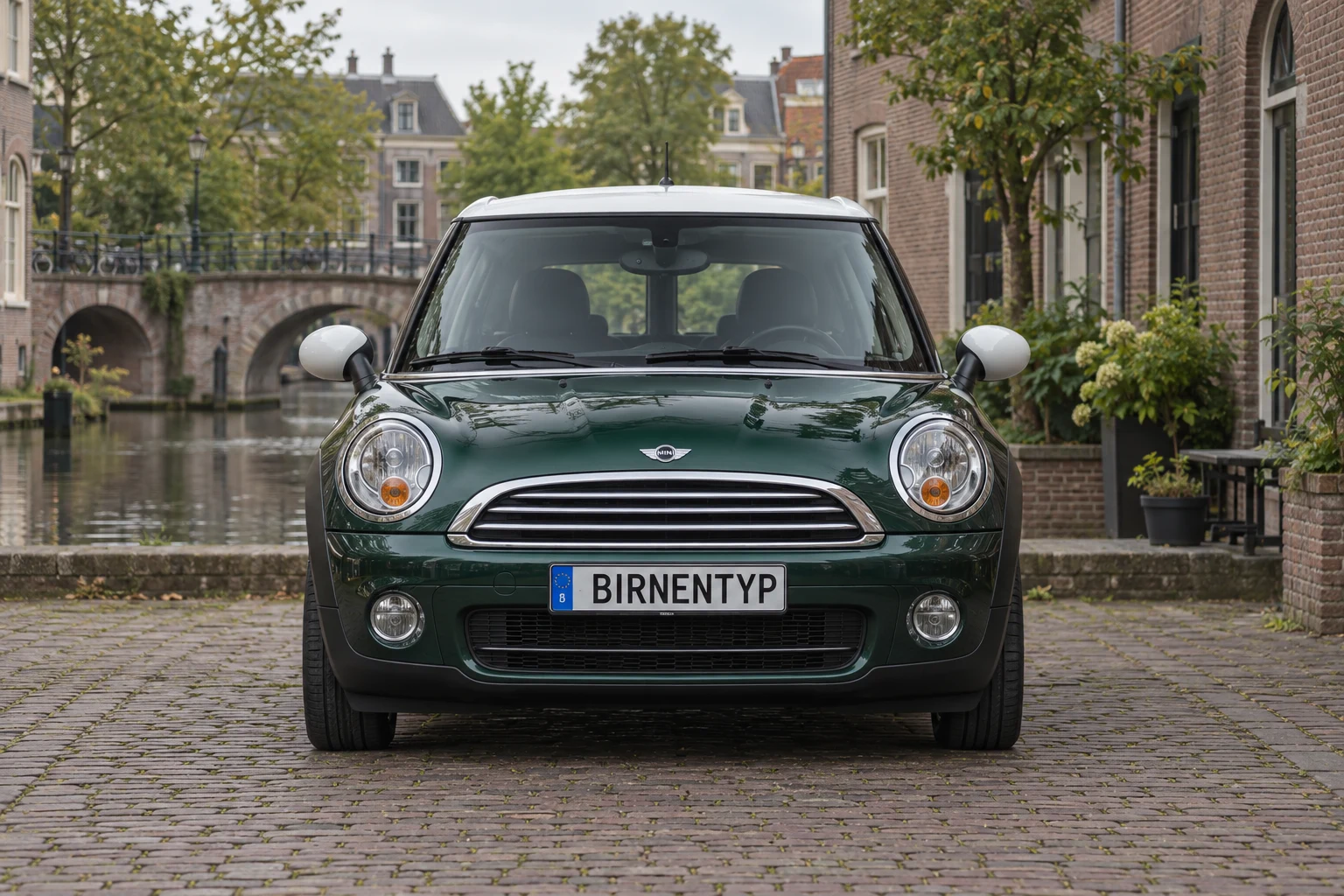 Frontansicht des Mini Clubman / Countryman 1 (Clubman (R55)) (mit KI erzeugt)