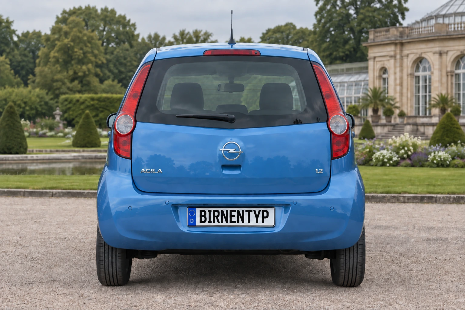 Heck-Ansicht des Opel Agila B (mit KI erzeugt)