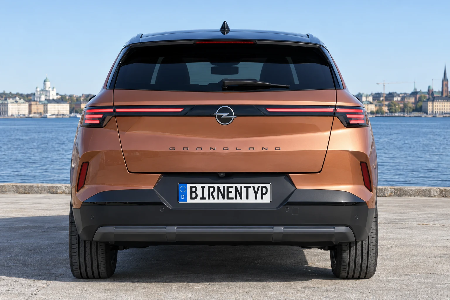 Heck-Ansicht des Opel Grandland / Grandland X 2 (Grandland Electric (BEV)) (mit KI erzeugt)