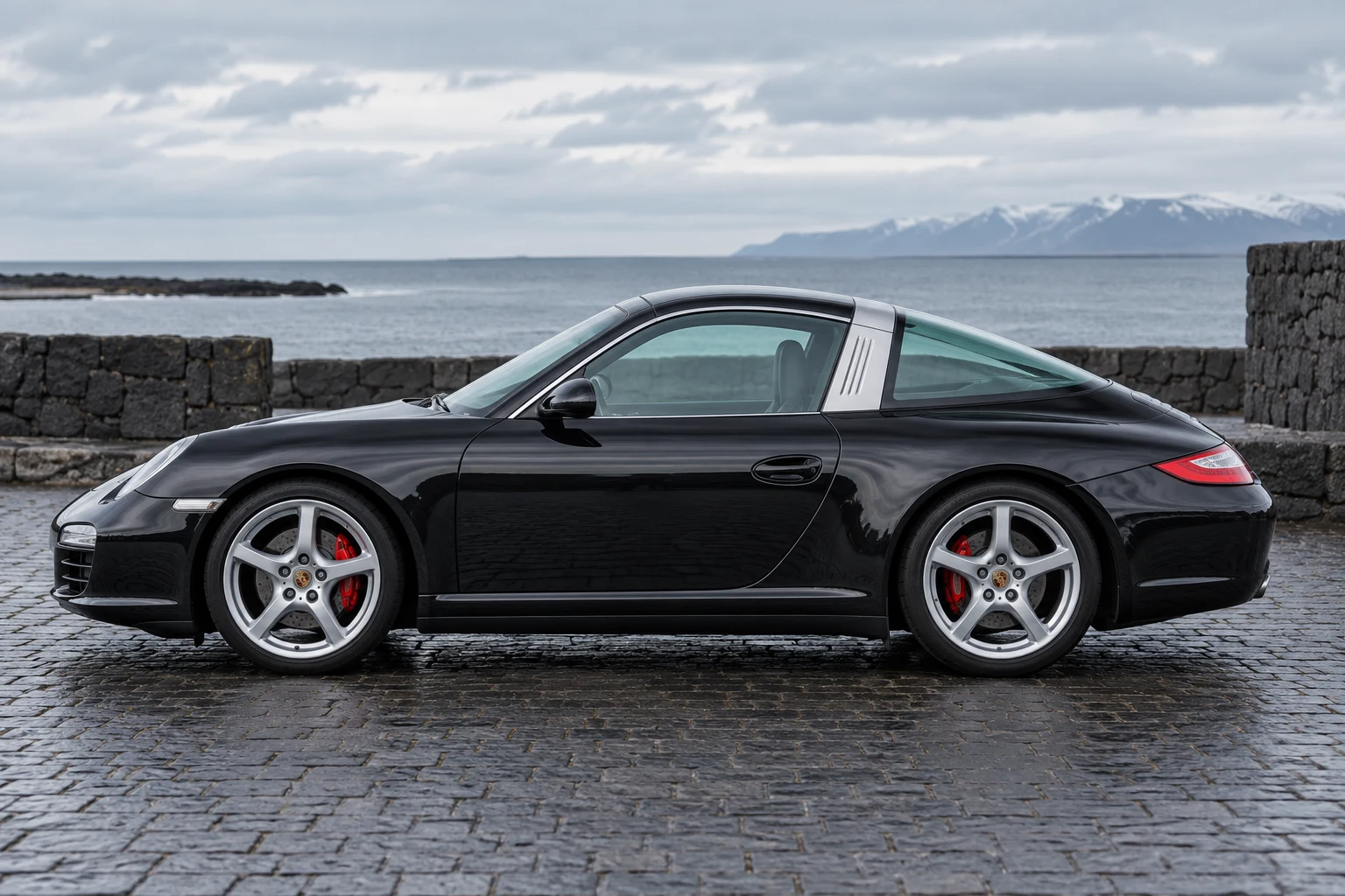 Seitenansicht (Fahrerseite) des Porsche 911 6 als Targa (mit KI erzeugt)