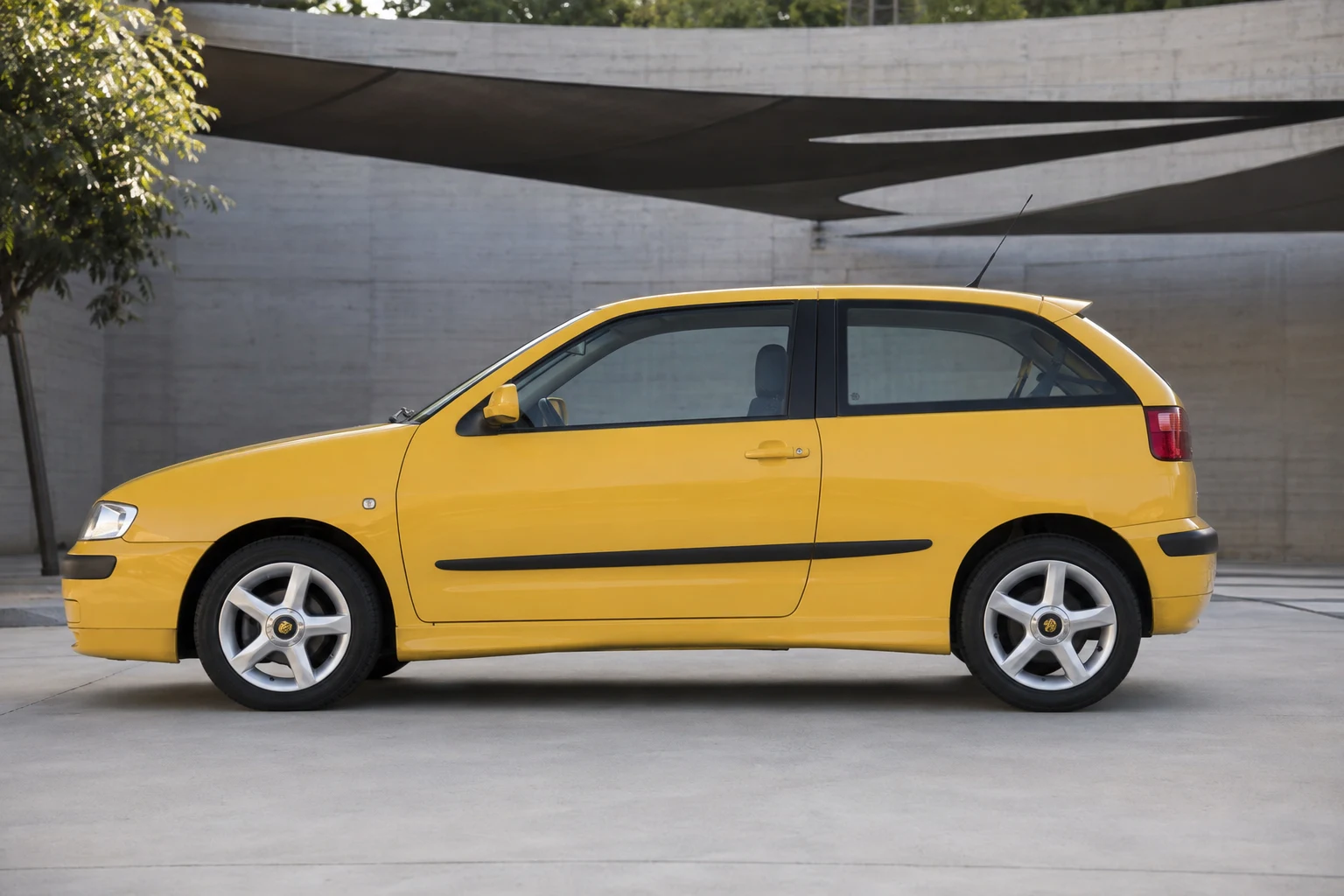 Seitenansicht (Fahrerseite) des Seat Ibiza 2 Facelift als 3-, 5-Türer (mit KI erzeugt)