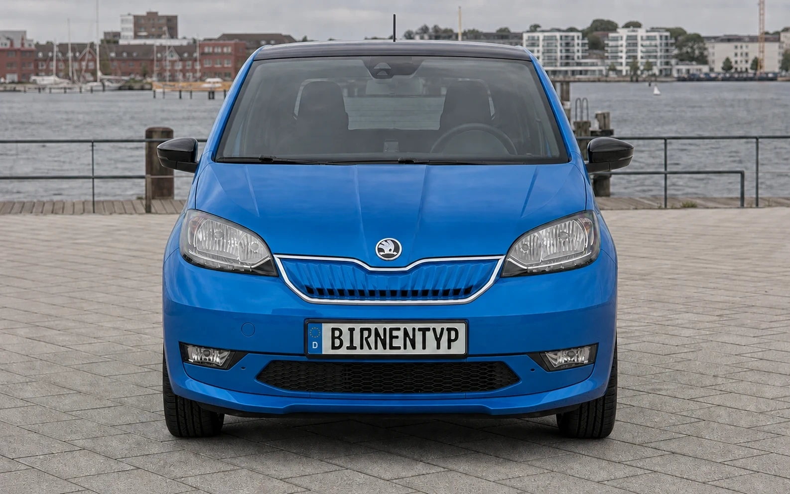 Frontansicht des Škoda Citigo (2. Facelift 2019 (3-, 5-Türer & Citigo-e iV)) (mit KI erzeugt)