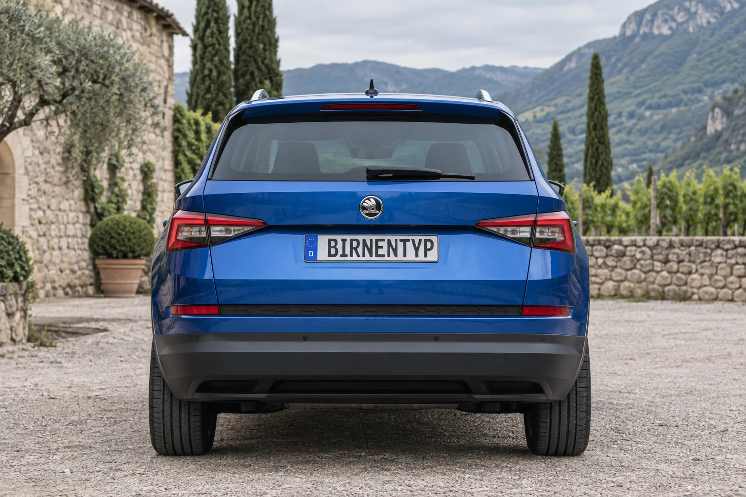 Heck-Ansicht des Škoda Kodiaq 1 (mit KI erzeugt)