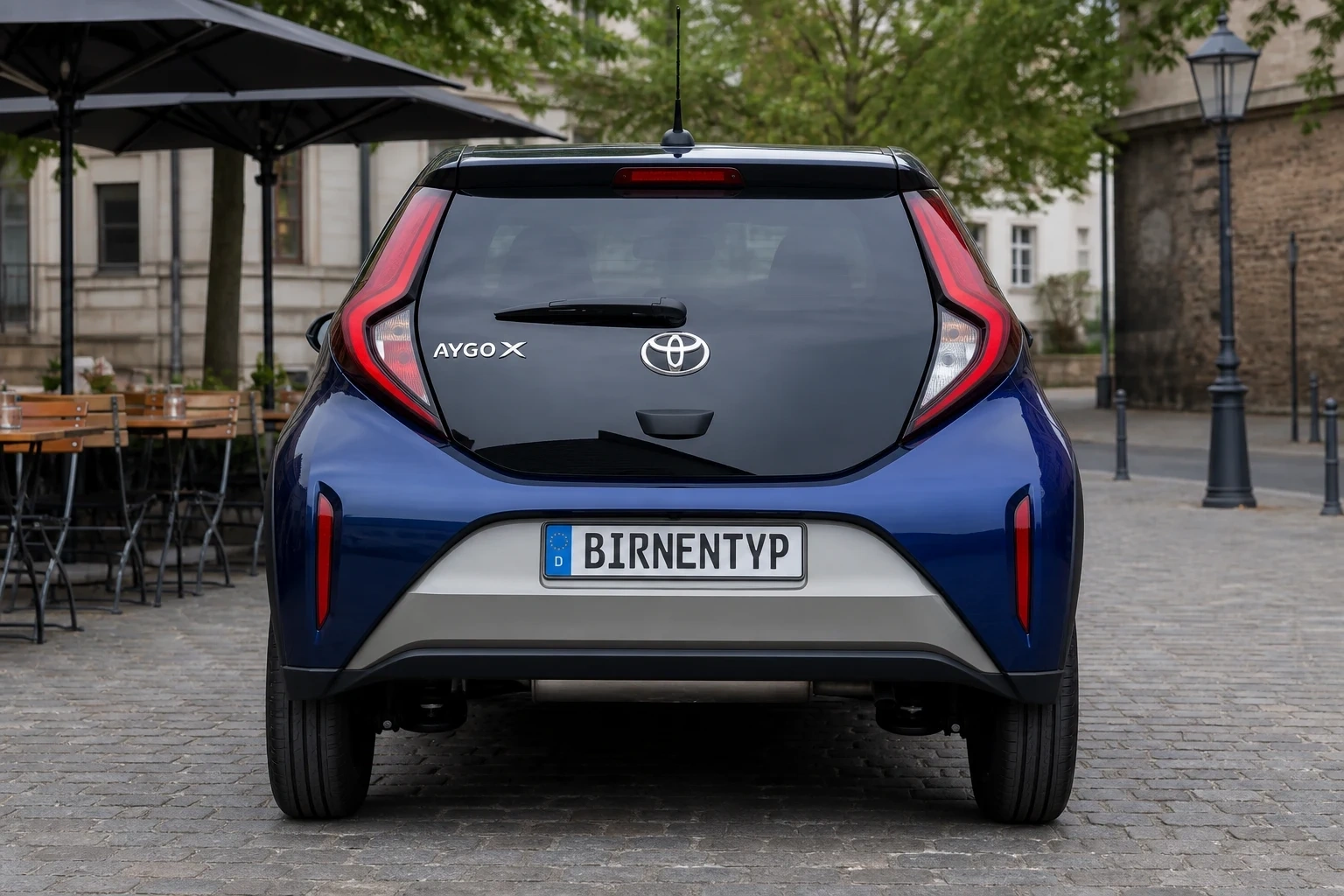 Heck-Ansicht des Toyota Aygo X 3 (mit KI erzeugt)