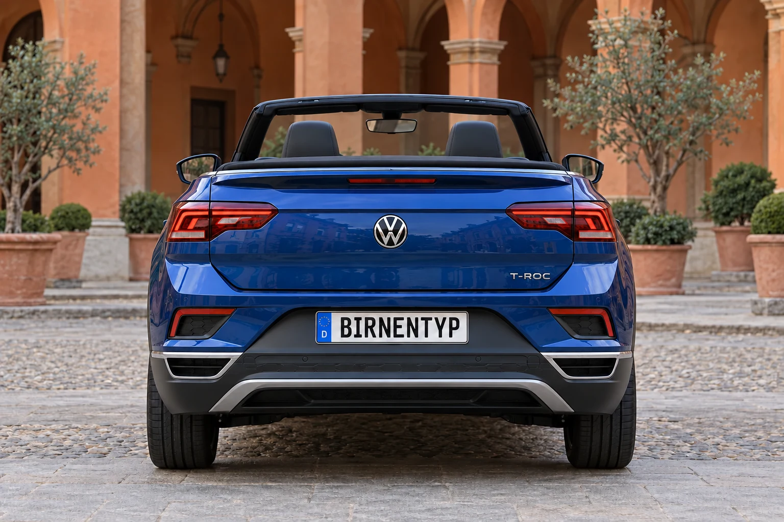 Heck-Ansicht des VW T-Roc 1 (Cabriolet) (mit KI erzeugt)