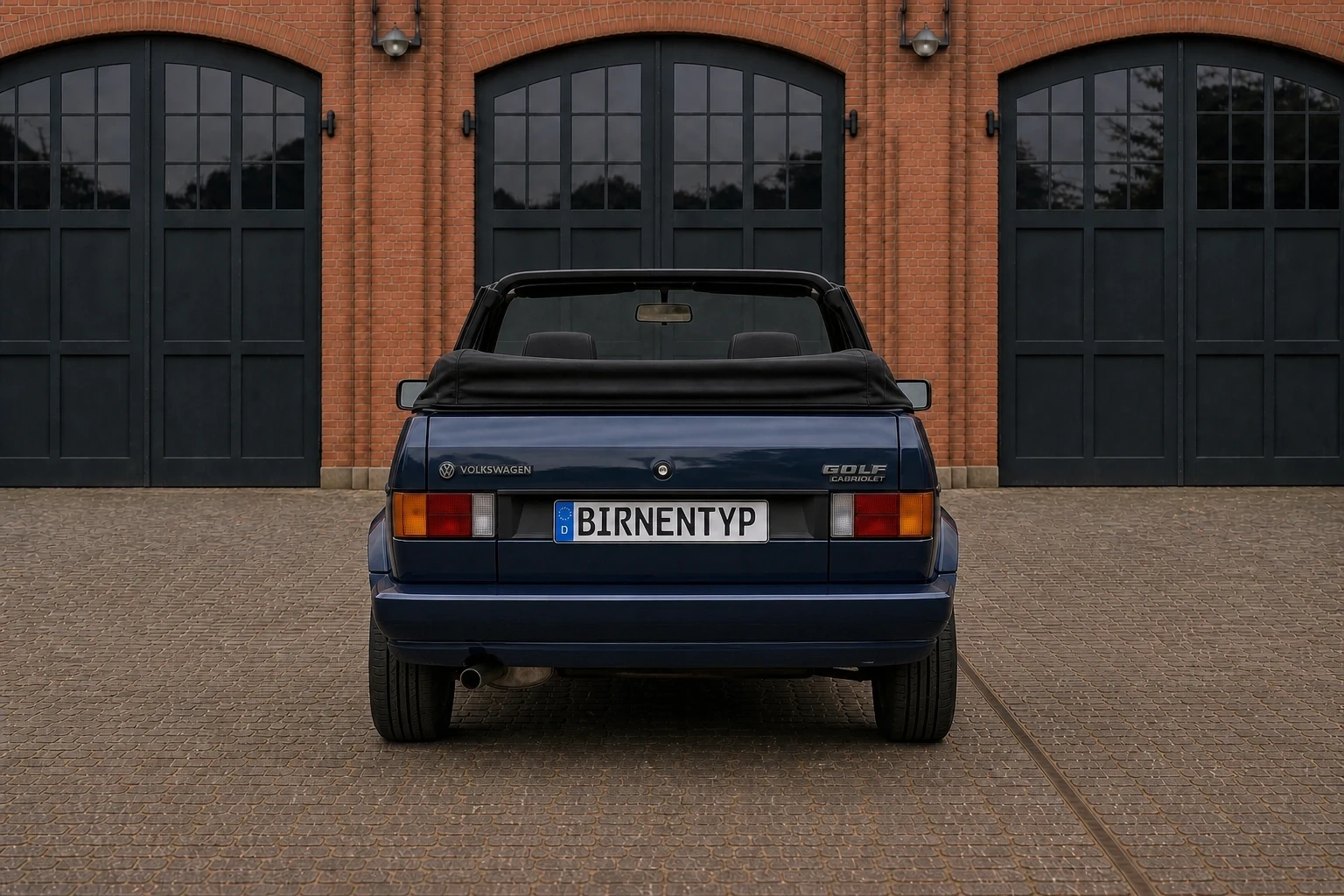 Heck-Ansicht des VW Golf 1 (Cabriolet Facelift (verkauft als "Golf 2 Cabrio")) (mit KI erzeugt)