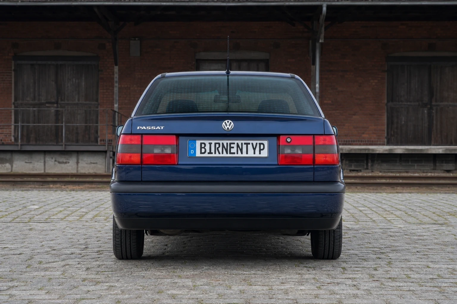 Heck-Ansicht des VW Passat 3 & 4. Gen (mit KI erzeugt)