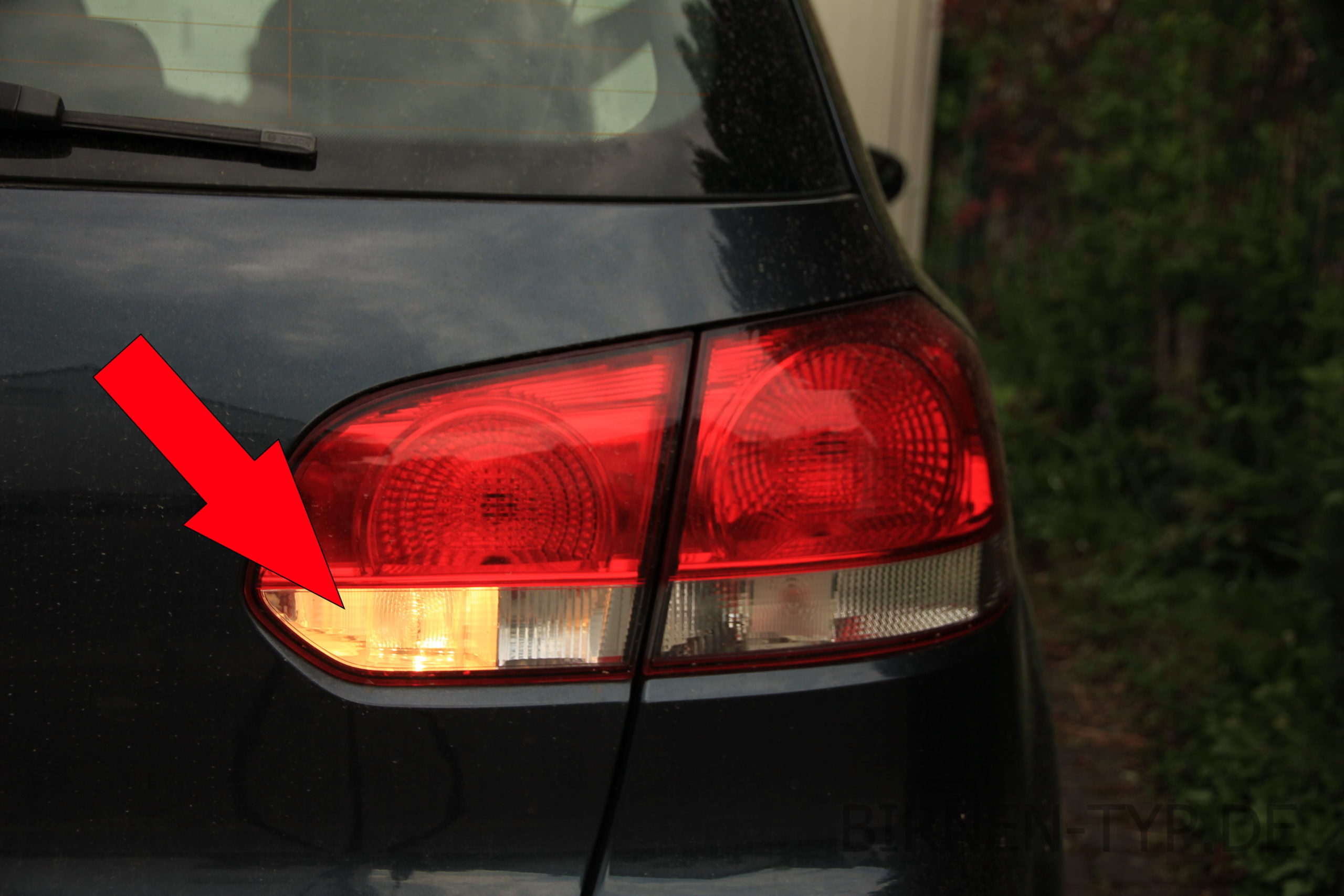 VW Golf 6 Abblendlicht wechseln 