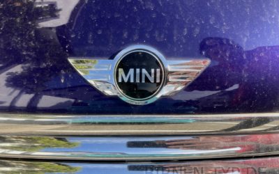 Das ist die korrekte Mini MINI Cabrio Abblendlicht-Birne und so wechselst Du sie (Modell R50, Mini & Mini-N)