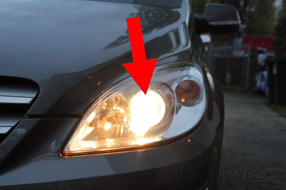 Lampenwechsel Bei Mercedes B Klasse Abblendlicht H7 Liste mit allen Birnen für die Mercedes Benz B-Klasse, (1. Gen., Typ