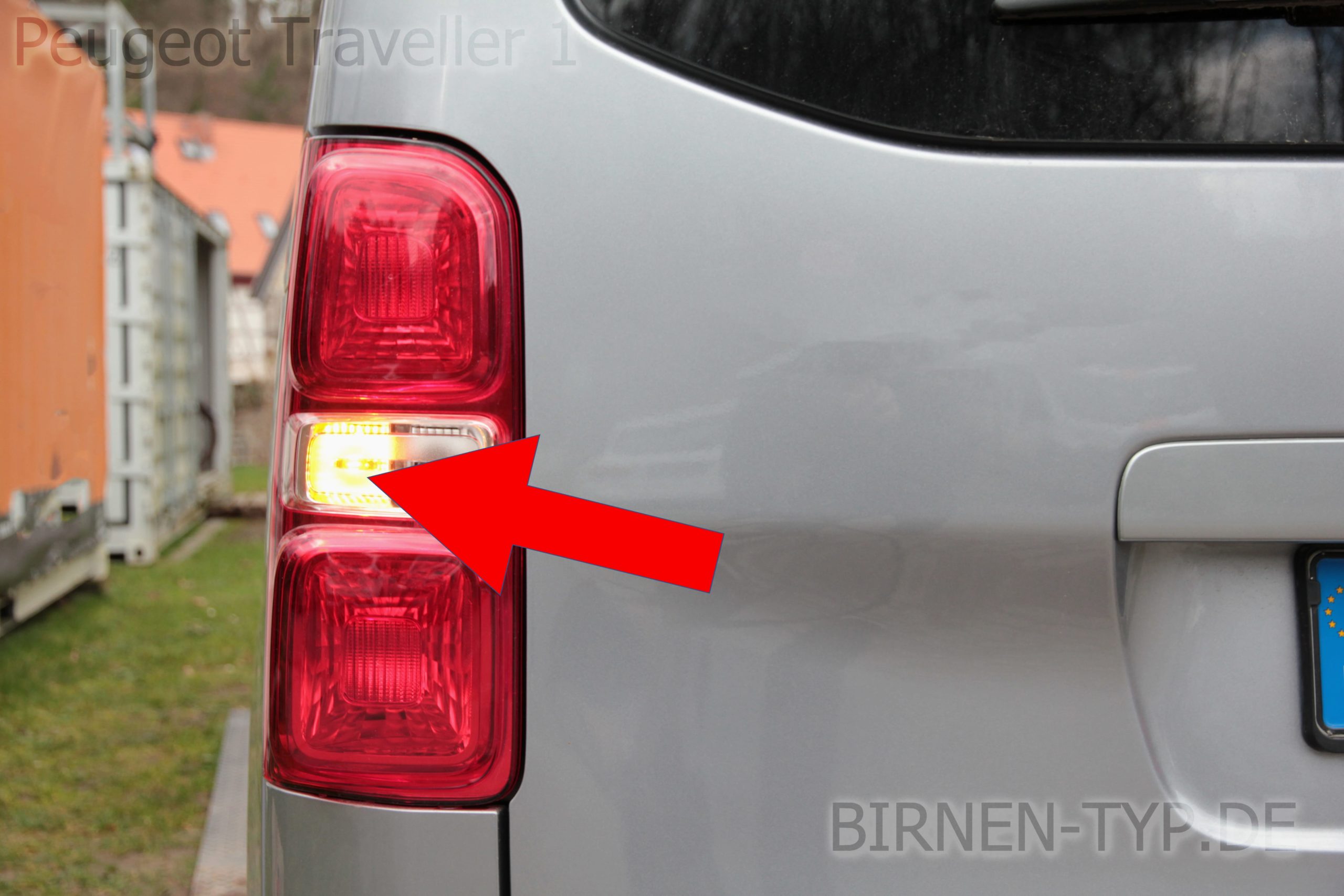 Blinker-Birne hinten links oder rechts im Rücklicht des Peugeot Traveller 1 geht nicht Welche ist die korrekte Birne PY21W Wackelkontakt