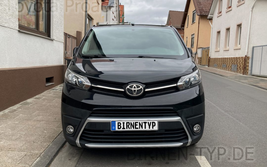 Front-Ansicht des Toyota Proace 2 Baujahr von 09-2016 bis heute vorne