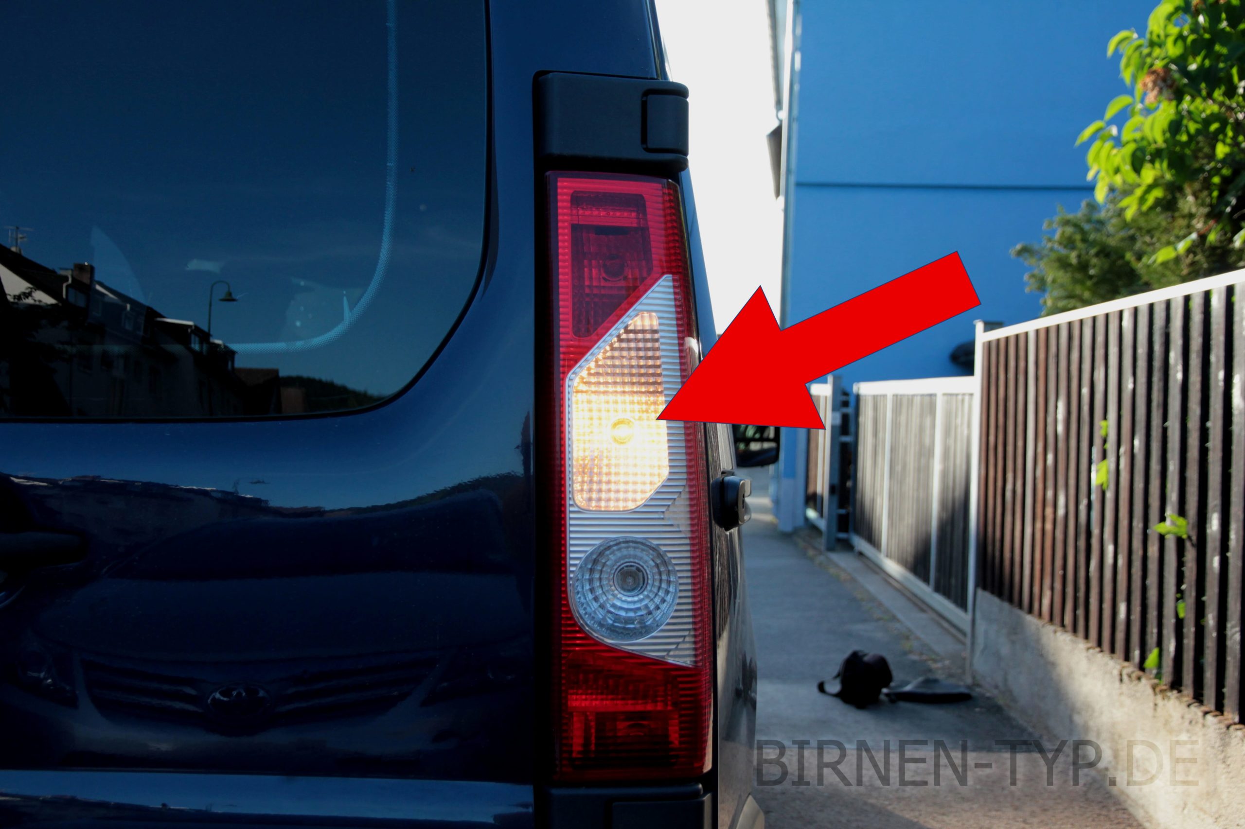 Blinker-Birne hinten links oder rechts im Rücklicht des Citroën Jumpy 2 geht nicht Welche ist die korrekte Birne PY21W Wackelkontakt