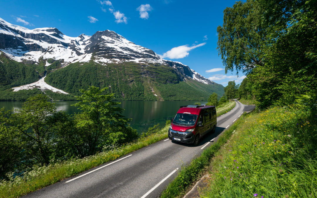 Kann ich mit meinem Wohnmobil legal im Ausland fahren, wenn es mit H4- / H7-LEDs im Abblend- oder Fernlicht ausgerüstet ist?