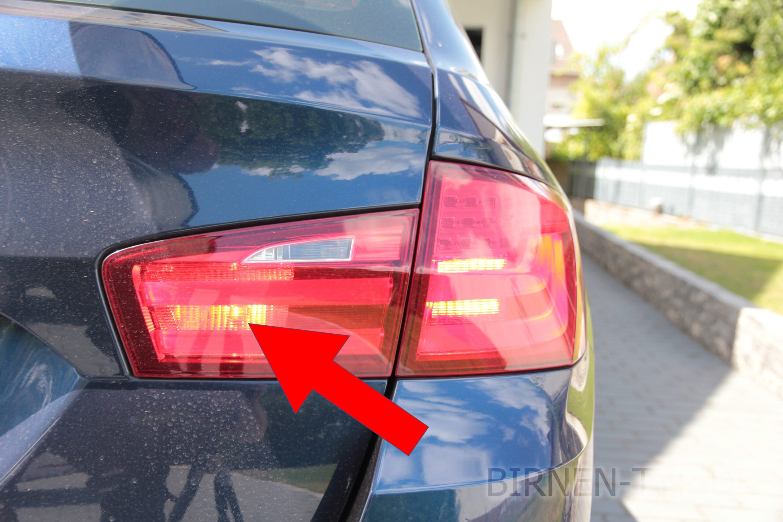 Nebelschlussleuchten-Birne hinten links oder rechts im Rücklicht des BMW 5er 6 geht nicht Welche ist die korrekte Birne Bild 2 H21W