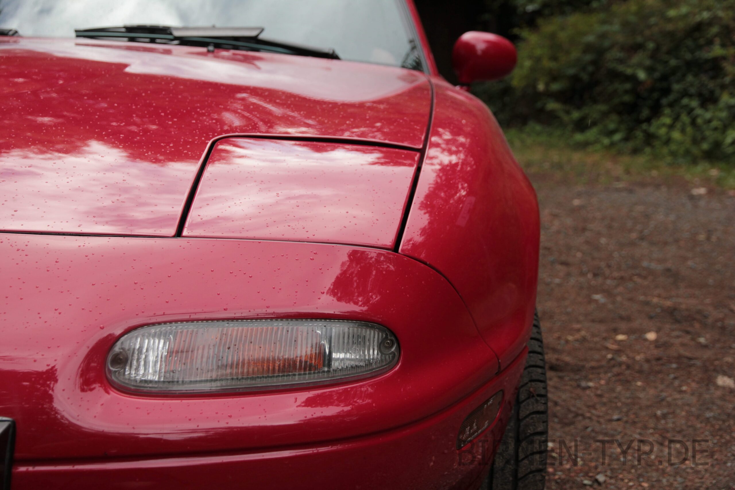 So sieht der Halogen-Scheinwerfer des Mazda MX-5 MIata 1 NA aus