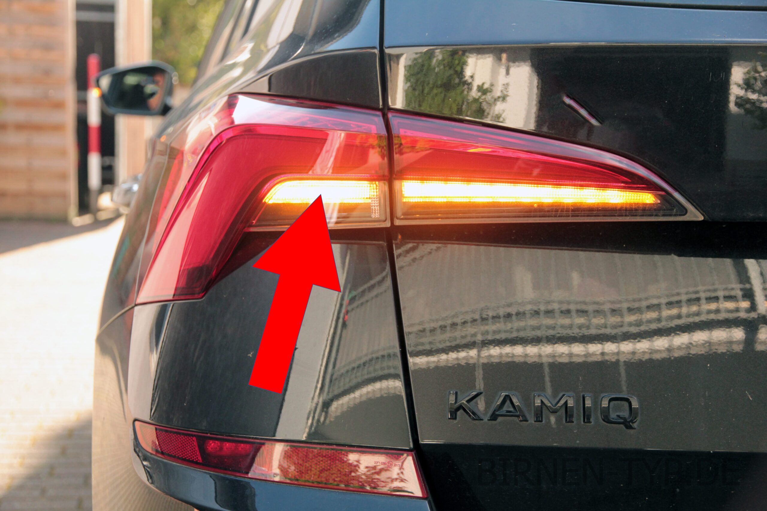 Blinker-Birne hinten links oder rechts im Rücklicht des Škoda Kamiq 1 geht nicht Welche ist die korrekte Birne WY16W Wackelkontakt