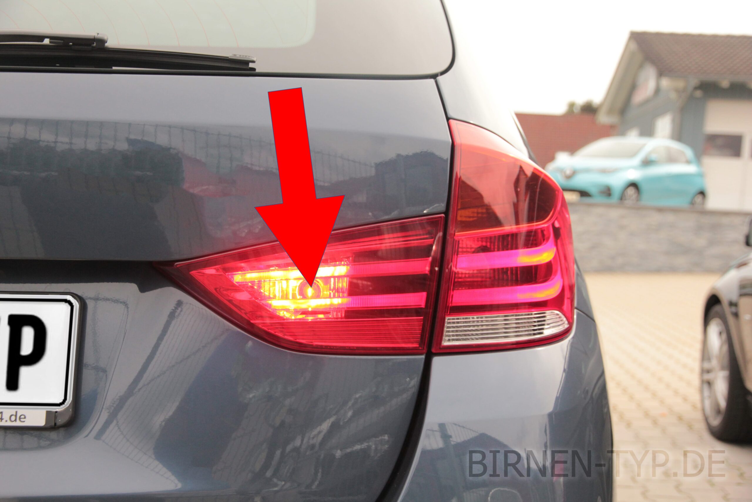 Nebelschlussleuchten-Birne hinten links oder rechts im Rücklicht des BMW X1 1 geht nicht Welche ist die korrekte Birne Bild 2 P21W