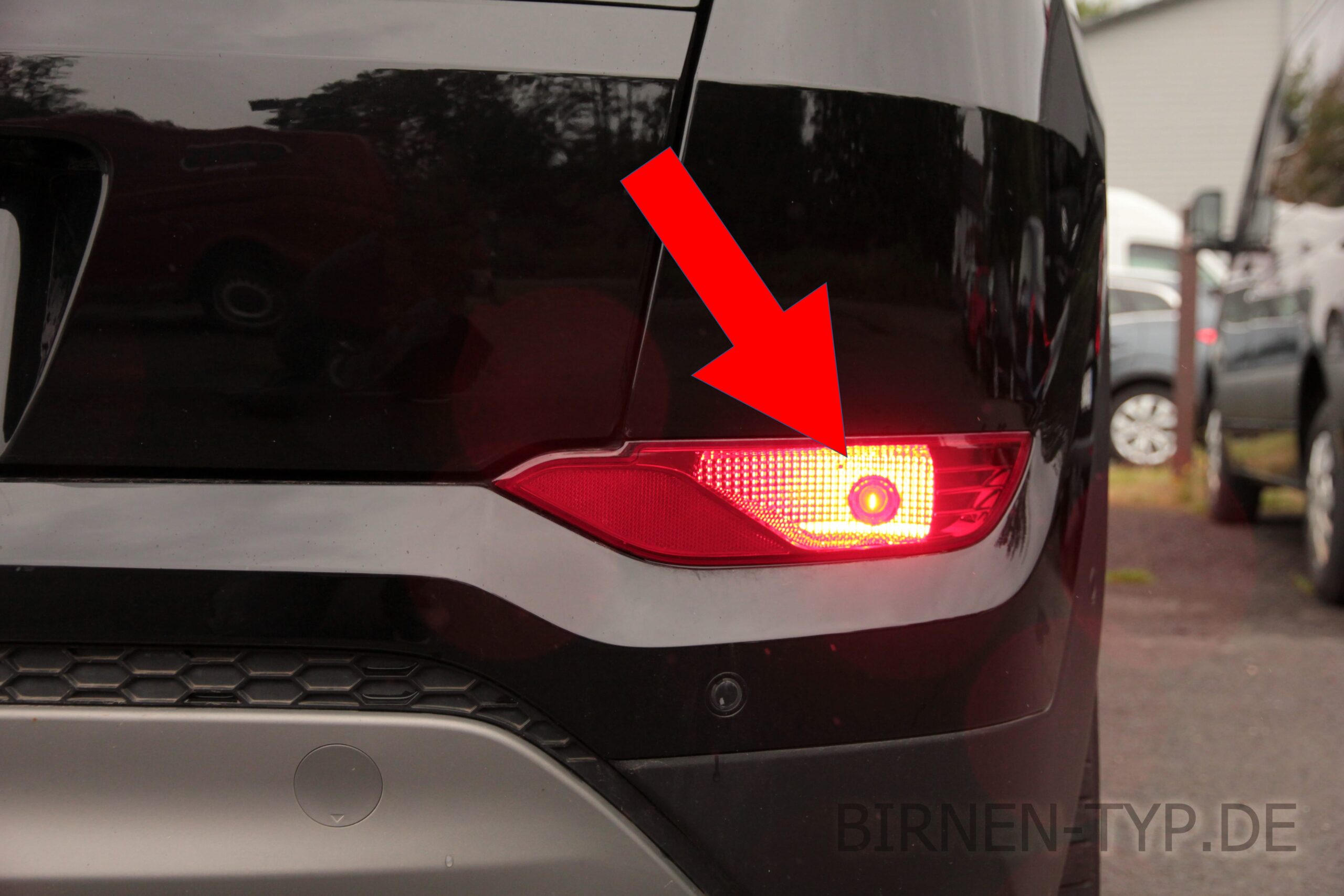 Nebelschlussleuchten-Birne hinten links oder rechts im Rücklicht des Hyundai Tucson 3 geht nicht Welche ist die korrekte Birne Bild 2 P21W