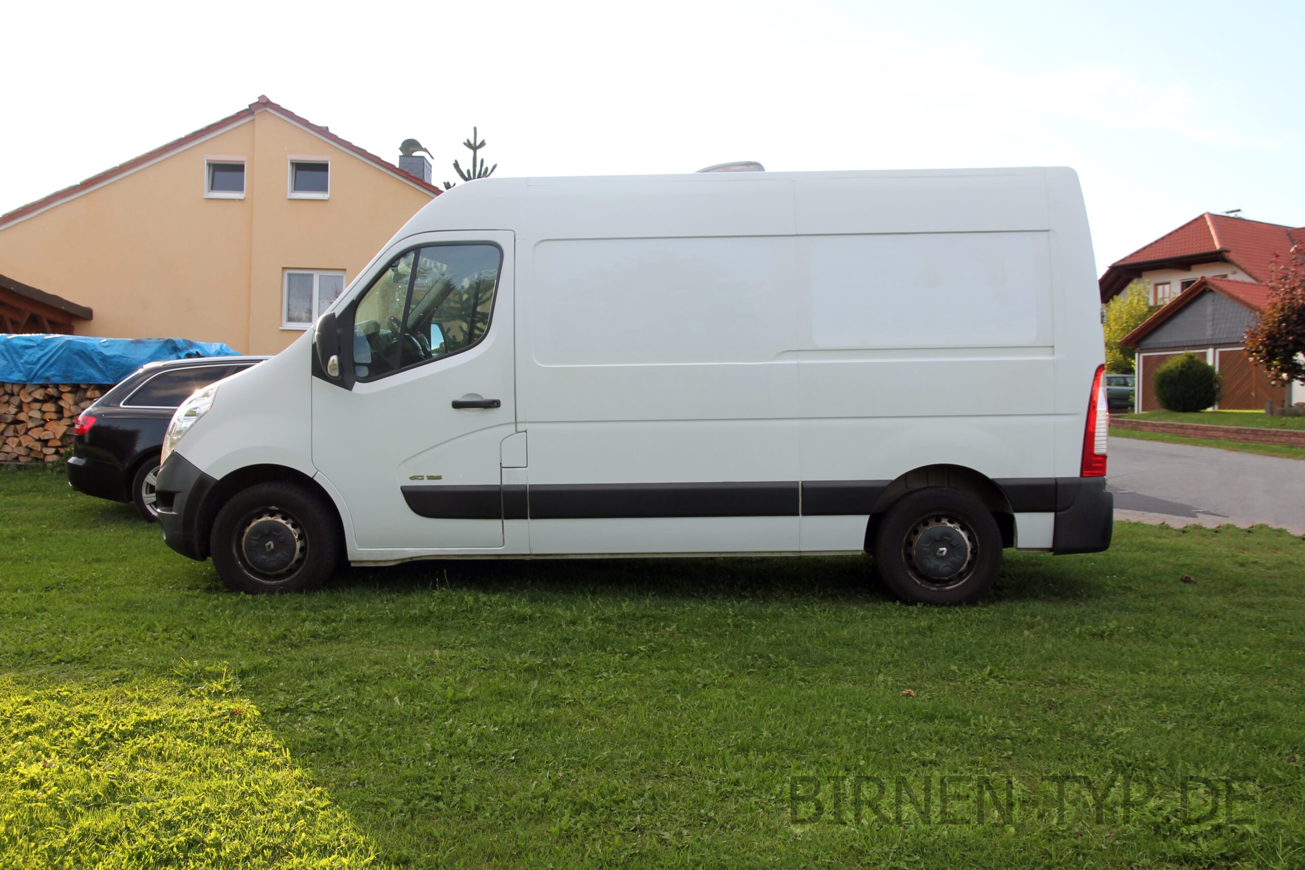 Seitenansicht des Renault Master 3 (2010 - heute) links rechts Fahrerseite Beifahrerseite